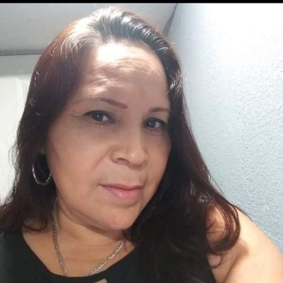 Meet your Posher, Lupe - Picture 1 of 1